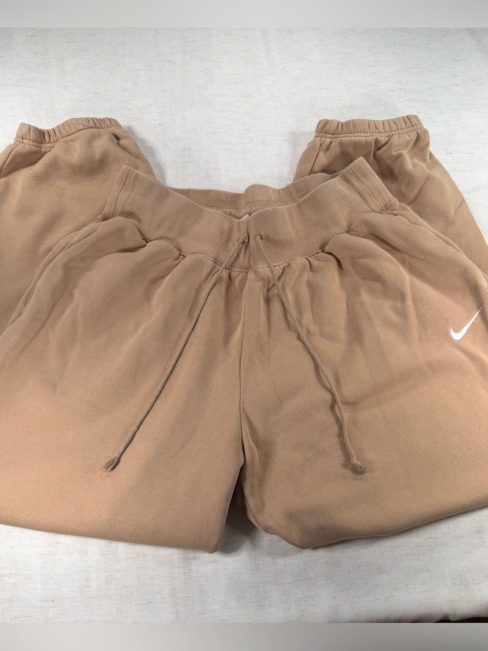 Nike Women’s Tan Drawstring Sweatpants